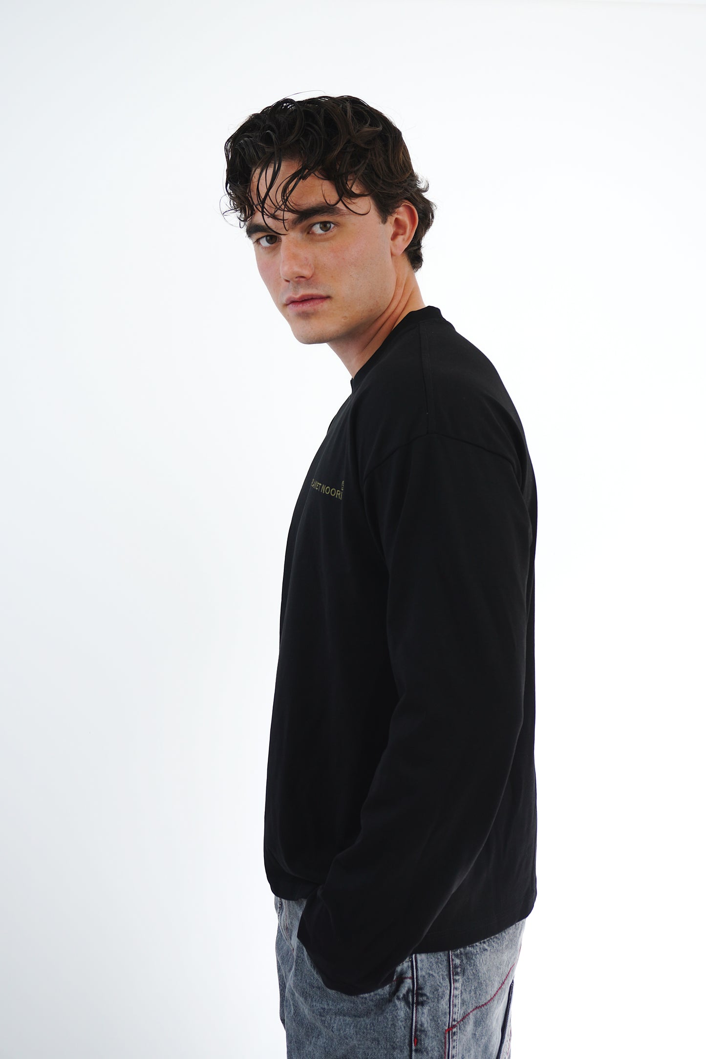 Planet Noori Long Sleeve - Black